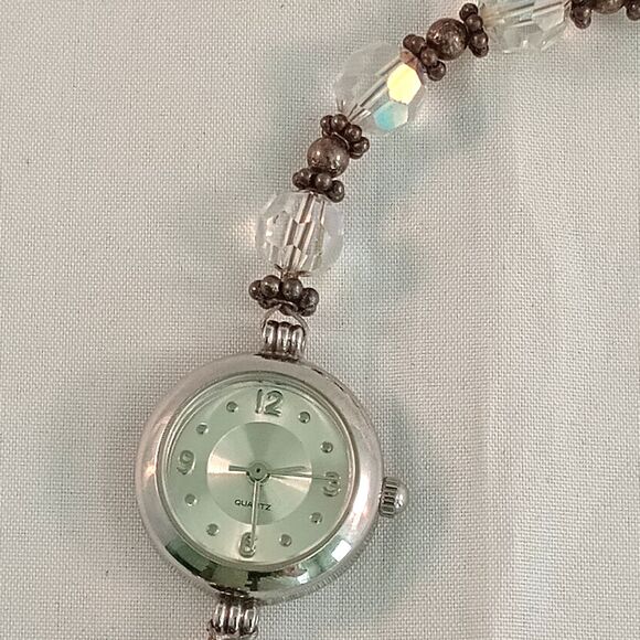 Vintage Beaded Quartz Toggle Ladies Analog Watch - Picture 1 of 5